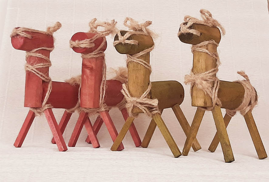 С. Пасюк. Дитячі іграшки «Коники». 2021. Дерево